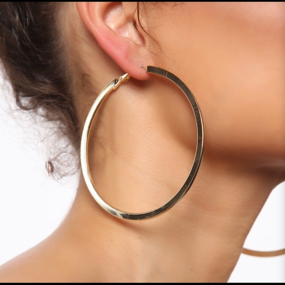 Fashion Nova Jewelry - 💕 Fashion Nova (Host Pick) Flat Hooped Earring💕